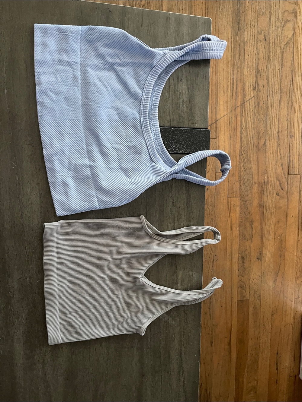 Crop Tank Top Duo in Light Blue and Light Gray

Misc
